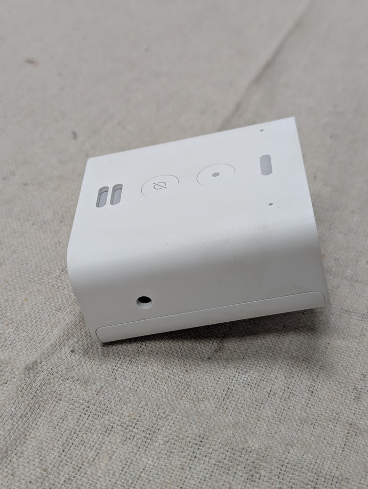 Amazon Echo Flex Plug-in Smart Speaker C77A68 White