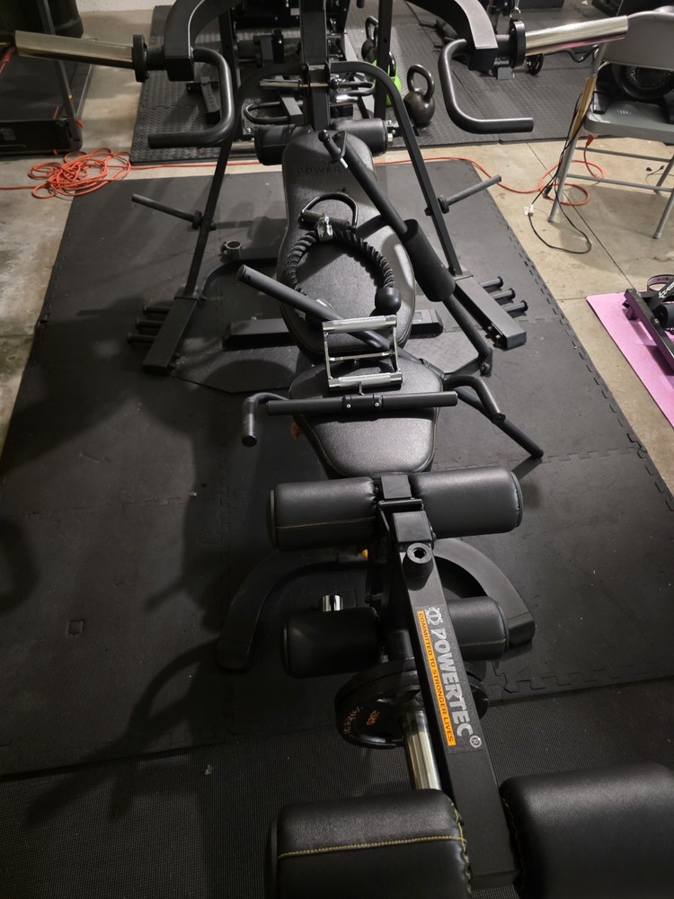 POWERTEC WEIGHT WORK BENCH WITH 3 MAJOR ATTACHMENT