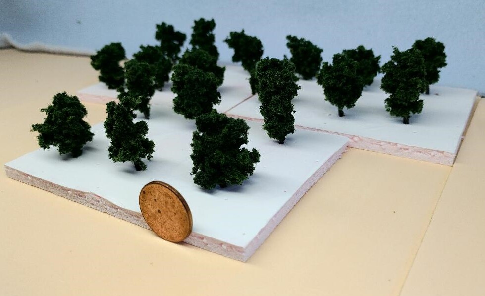 Z SCALE - HAND CRAFTED TREEZ - Dark Green - Correct Sized for Z Scale - 18 Pack