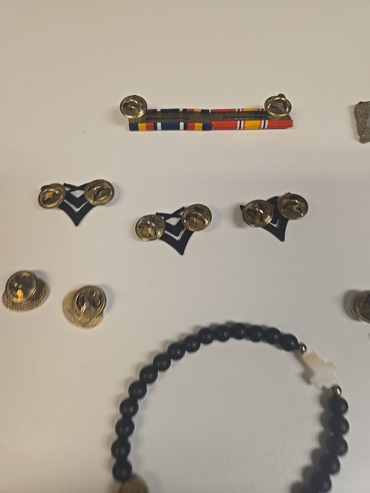 Us Marine Corps Lapel Pin Lot