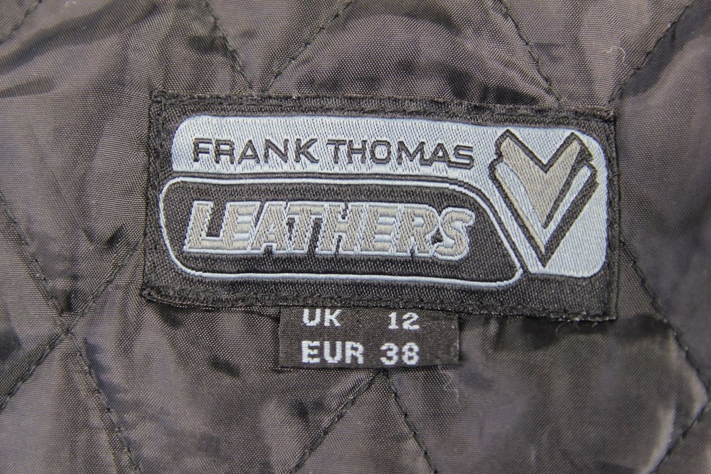 FRANK THOMAS BLACK LEATHER BIKER JACKET WITH CE ARMOUR & THERMAL LINING: SIZE 12