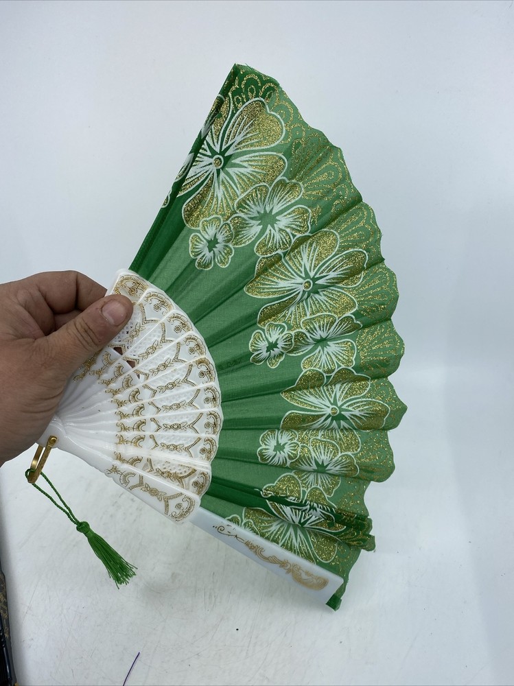 5 Deluxe Foldable Fans