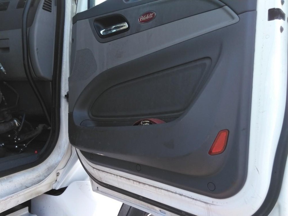 Replaces 2017 PETERBILT 579 CAB , OH