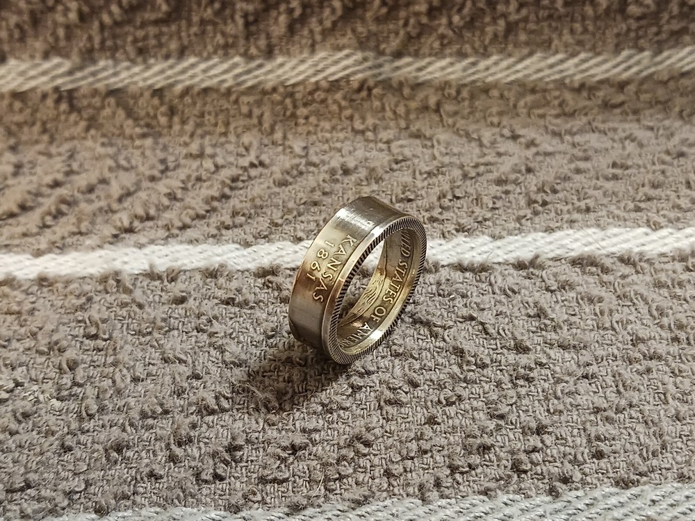 KANSAS  State 90% Silver  Washington Quarters coin ring 6   2005 #2