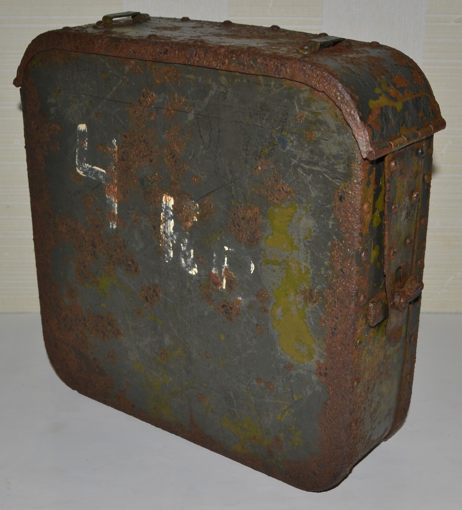 WWI original russian Maxim ammo box
