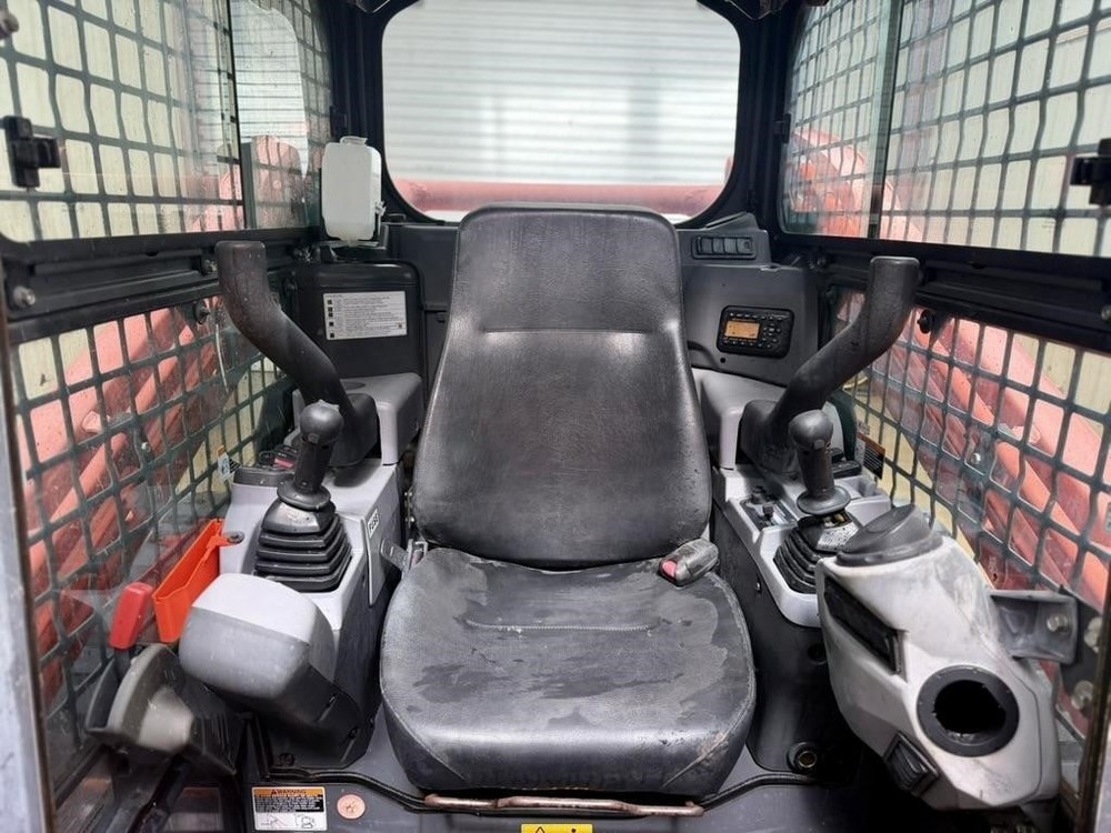 2016 KUBOTA SVL75-2 STANDARD FLOW CAB SKID STEER TRACK LOADER