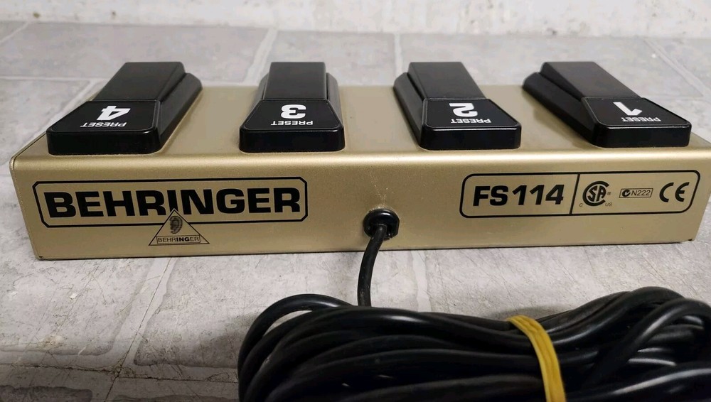 BEHRINGER FS114 Foot Pedal Switch Gold Controller