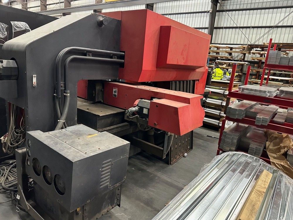 AMADA PEGA 345 QUEEN