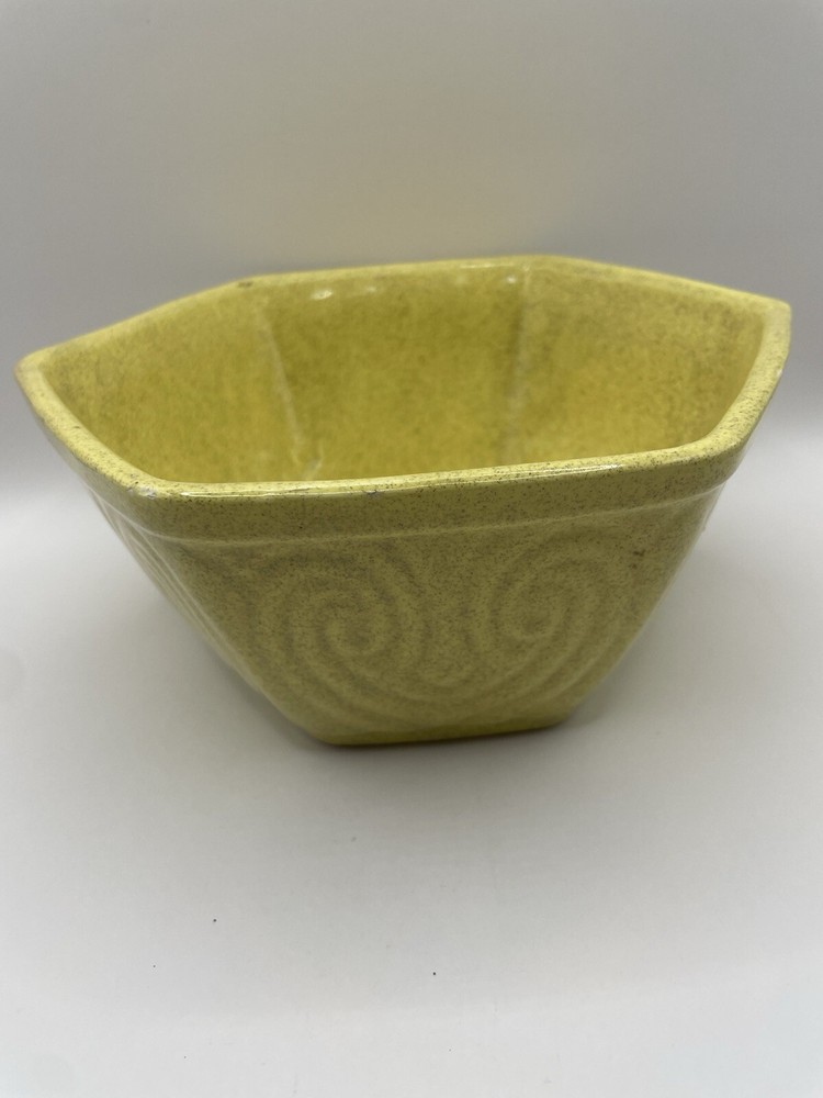Vintage Ungemach Roseville Yellow Planter