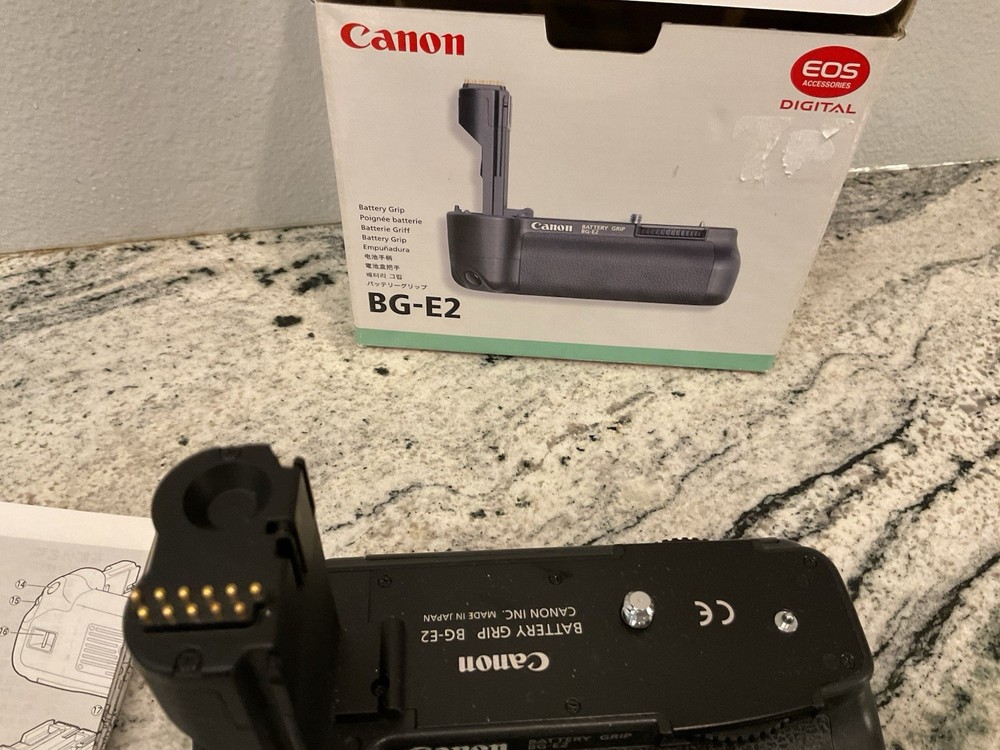 Canon BG-E2 Battery Grip for 20D, 30D Boxed