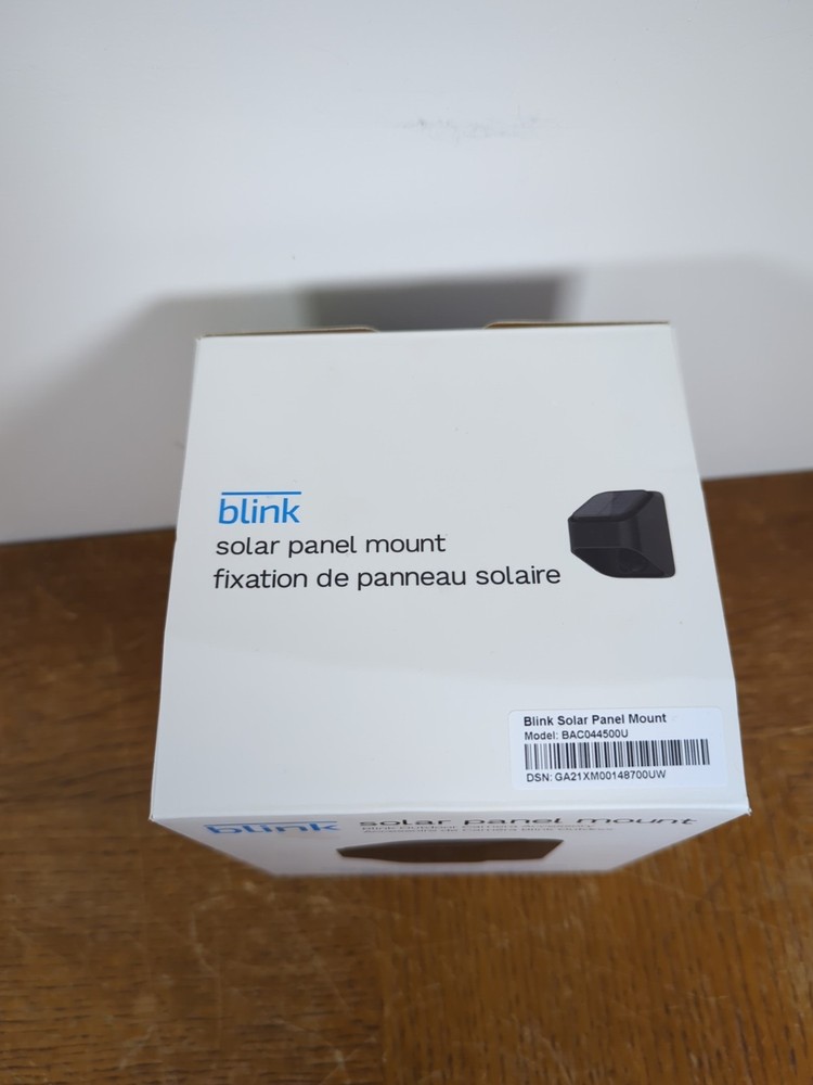 Blink Solar Panel Charging Mount Model BAC044500U - Black - NEW OPEN BOX