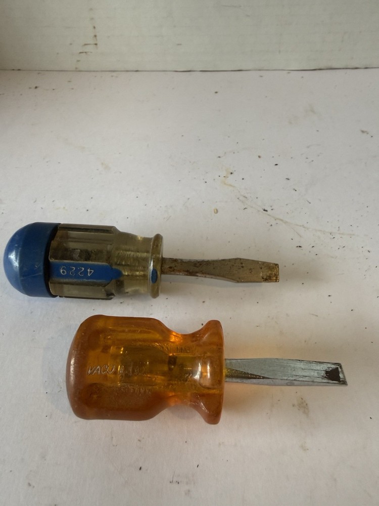 Vintage 2 Stubby Screwdrivers