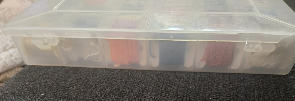 126 Plus Embroidery Thread w/Storage Box
