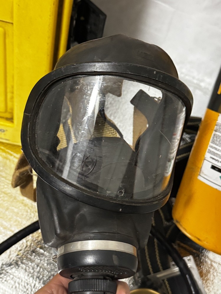 MSA cylinder 5-978-1 with frame harness and mask
