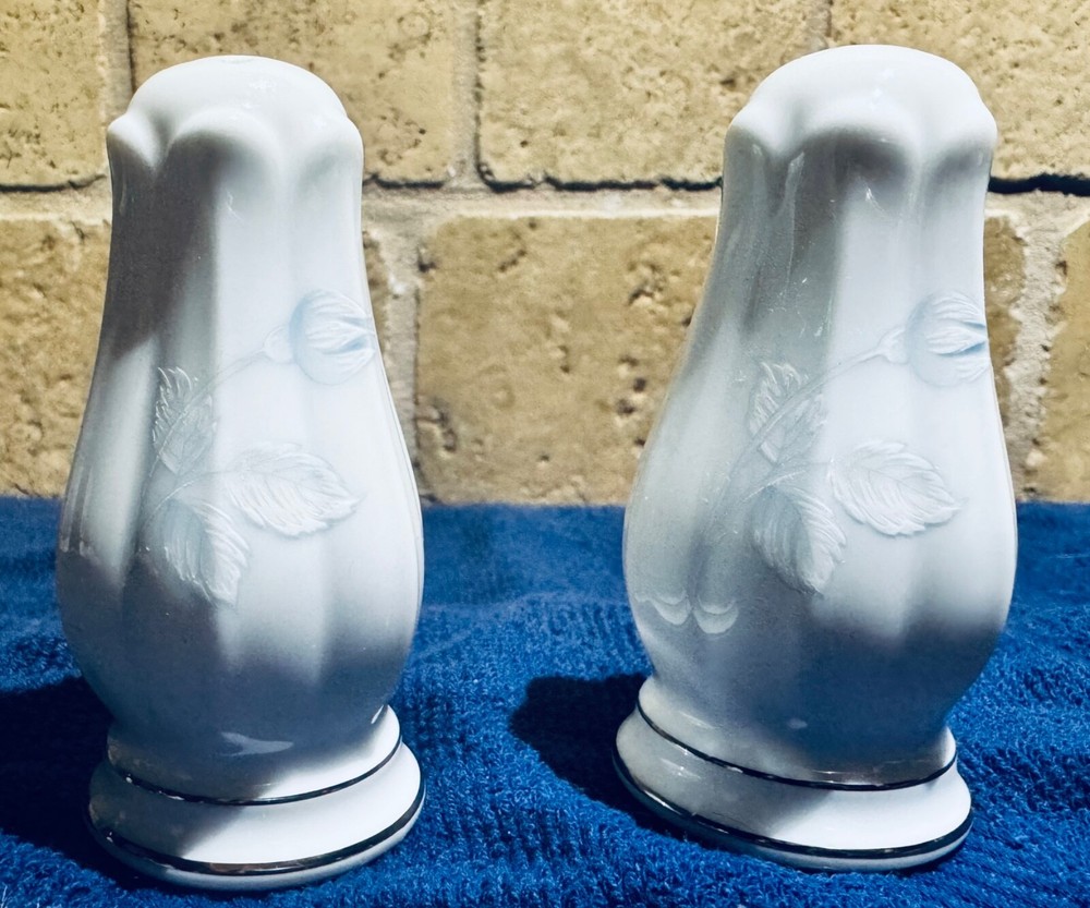 Noritake VIRTUE Pattern "2934" Salt & Pepper Shaker Set In NEW-MINT Condition