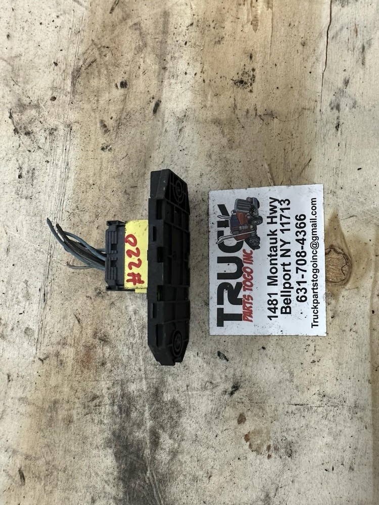 A 027 545 12 26 FREIGHTLINER CASCADIA DASH CONTROL MODULE