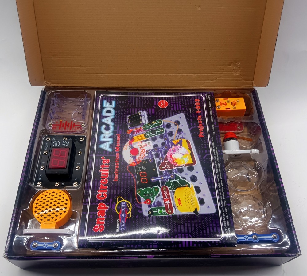 Snap Circuits Arcade *COMPLETE* 20 games, 35 pcs, 200 projects! Elenco SCA-200