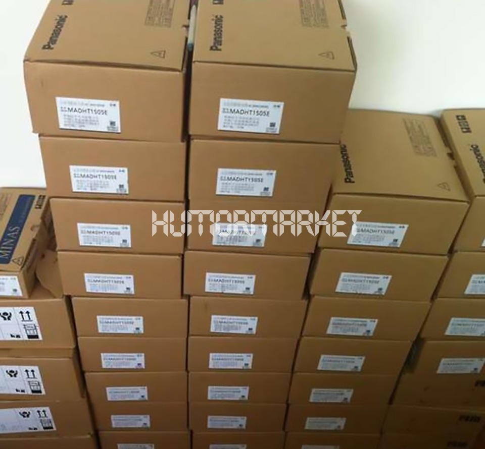 ONE NEW PANASONIC SERVO MOTOR MSM011A1