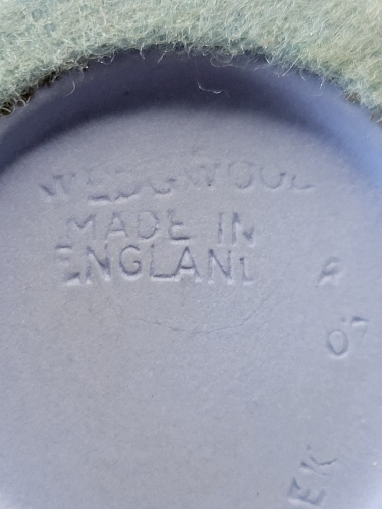 vintage ronson table lighter made in England ( WORKING)