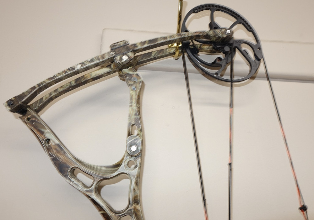 Compound Bow Bowtech "The General " Left Handed