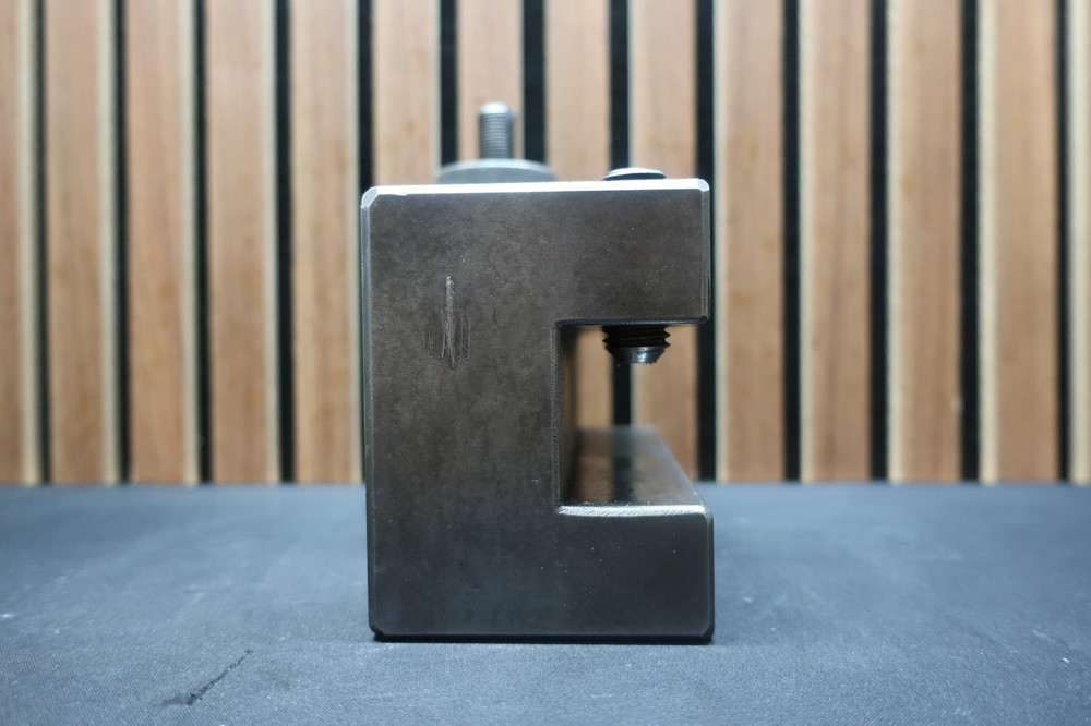 ALORIS EA1 | 1.5" Quick Change Tool Holder