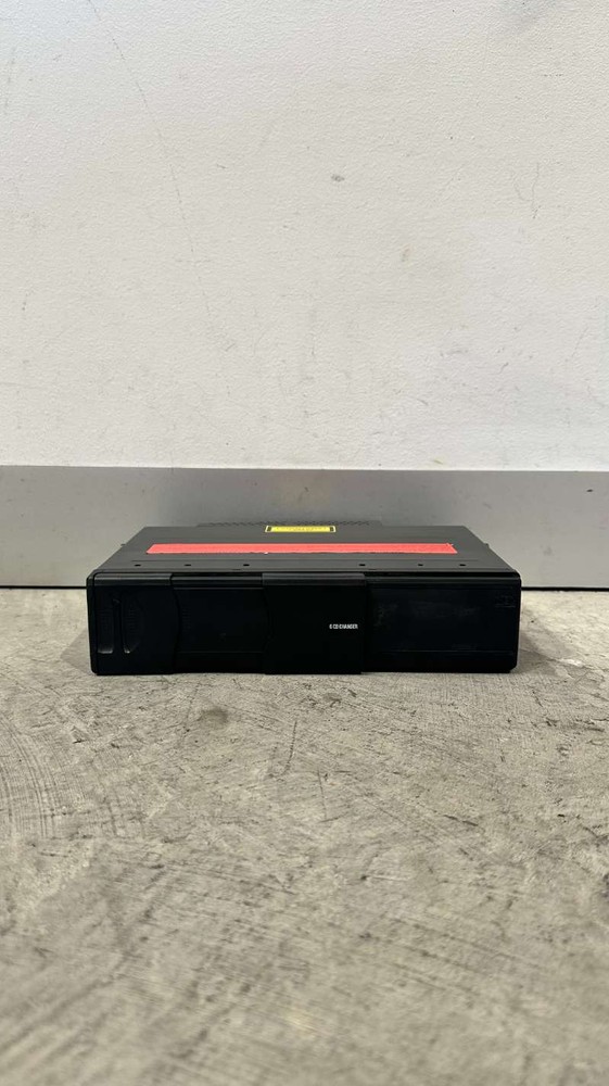 BMW E90 E91 E92 E93 E9x 6 CD Stacker Changer Unit 65129181326