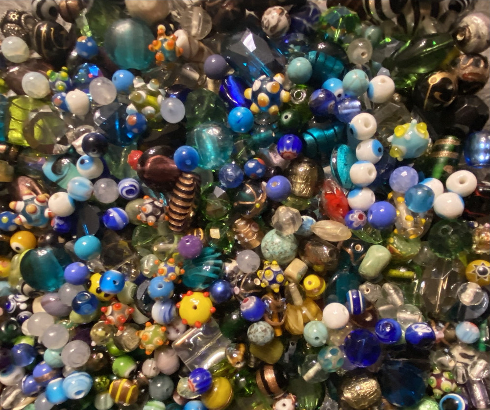 100 Assorted Mixed Glass, Lampwork and Ceramic Beads Loose Bulk