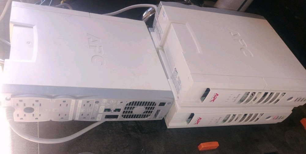 APC Back-UPS RS 1500 Uninterruptible Power Supply Needs Battery Replacement