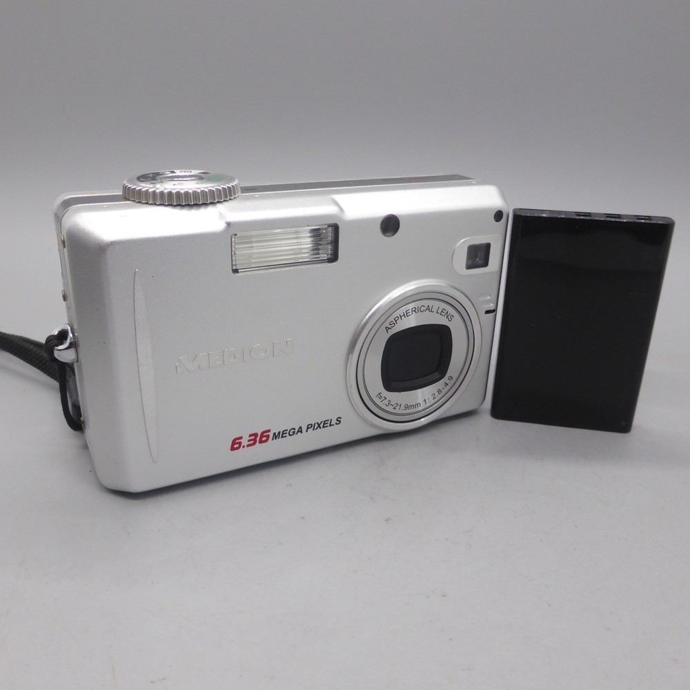 Medion Digital Camera MD41856 6.3MP Silver Tested