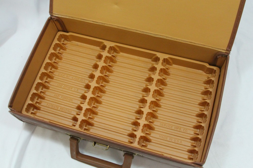 32 Cassette Storage Case Vinyl K