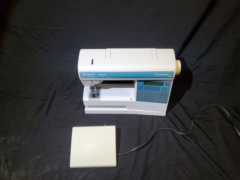 Husqvarna Viking Scandinavia 400 Computerized Sewing Machine LCD