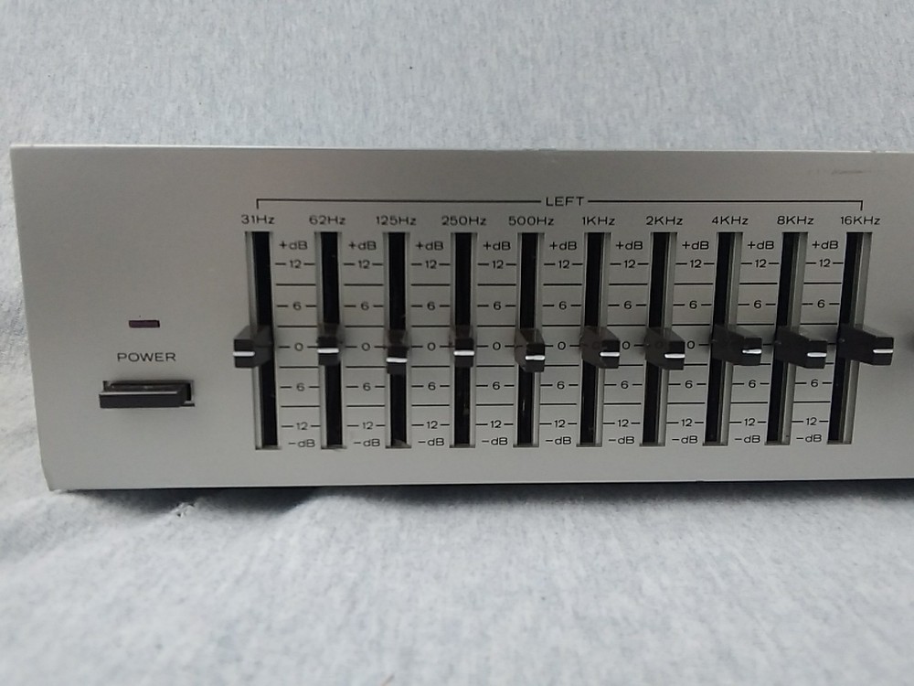 Realistic 31-2008 10 Band Stereo Graphic Equalizer