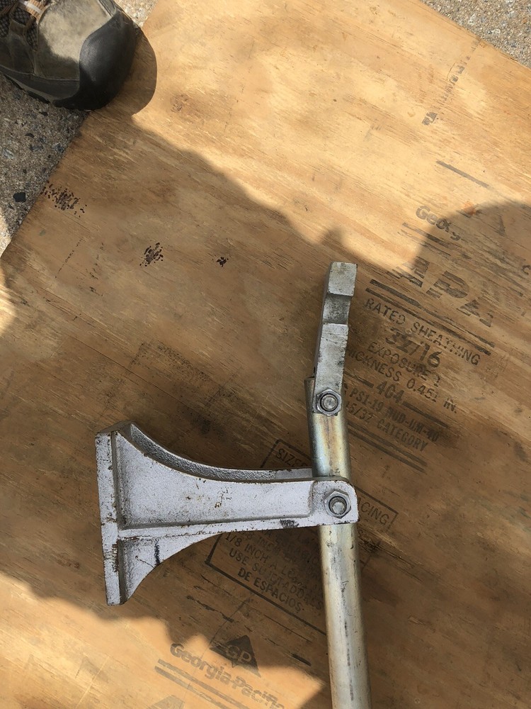 Hogan Type , Form Stake Puller Suitable for Use in Concrete Projects 36 inch