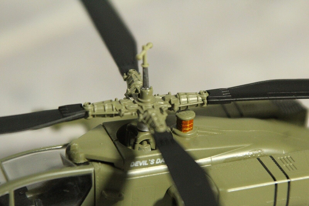 Easy Model Boeing AH-64A Apache U.S. Army 1:72 Scale