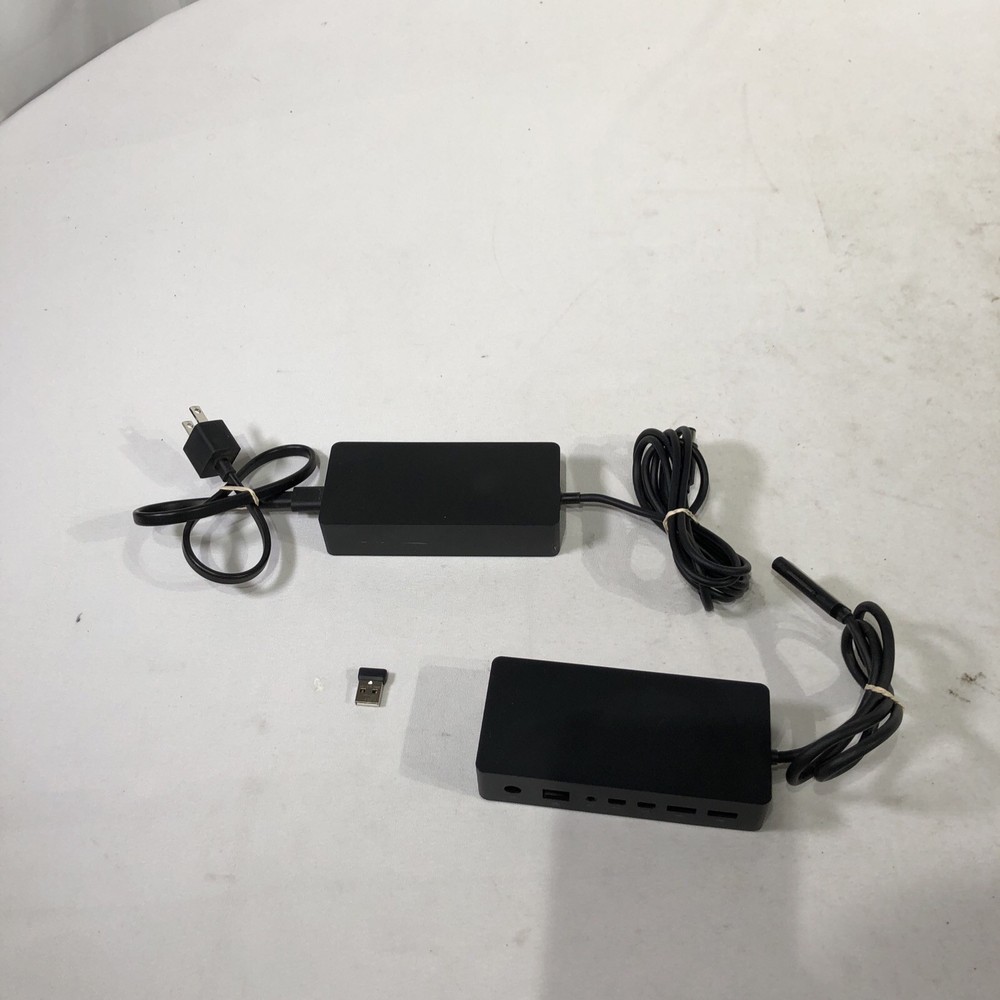 Microsoft Surface Dock Station Docking 1661 W/Box + AC Cable