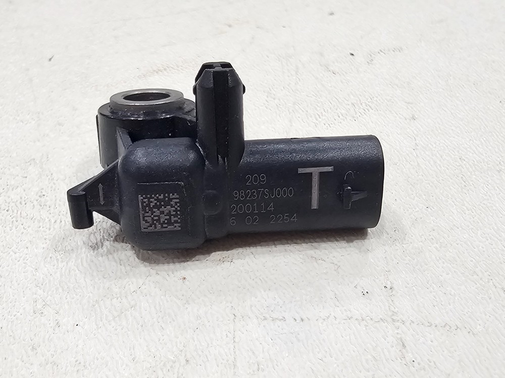 2020 Subaru Forester sensor 98237SJ000 17C55