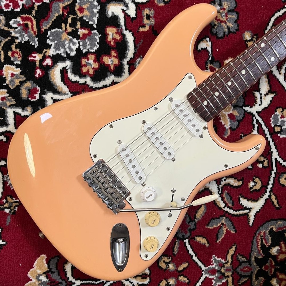 Fender Japan ST62M Shell Pink 1993-1994