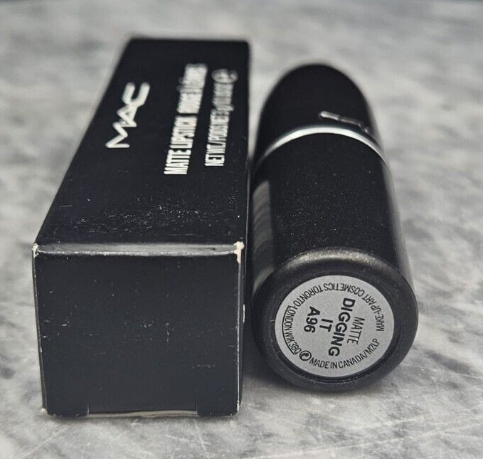 MAC Matte Lipstick #Digging it -0.1oz (NIB)