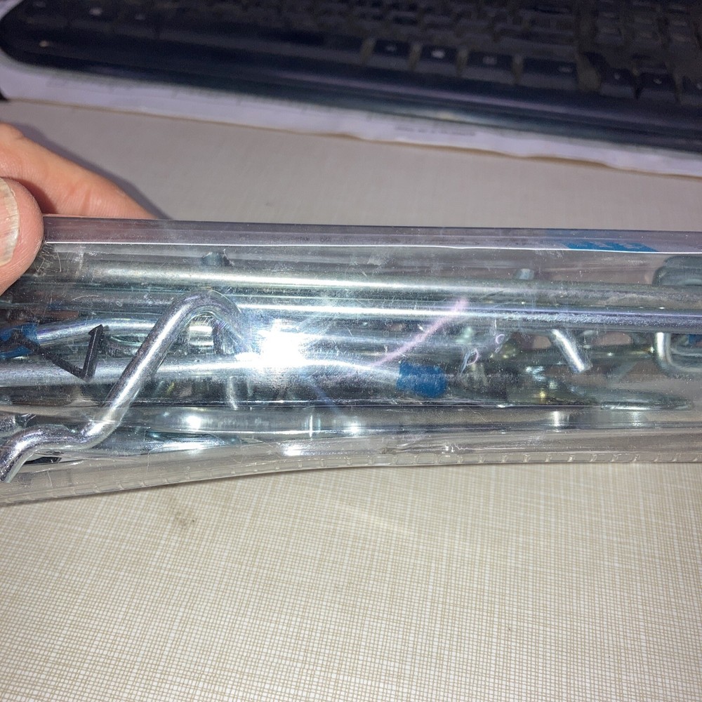 Everbilt Locking Peg Hook Assortment 32 Pieces Garage Or Home Use