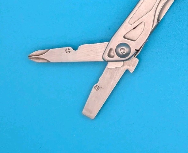 LEATHERMAN WINGMAN MULTI-TOOL! FAST SHIPPING!