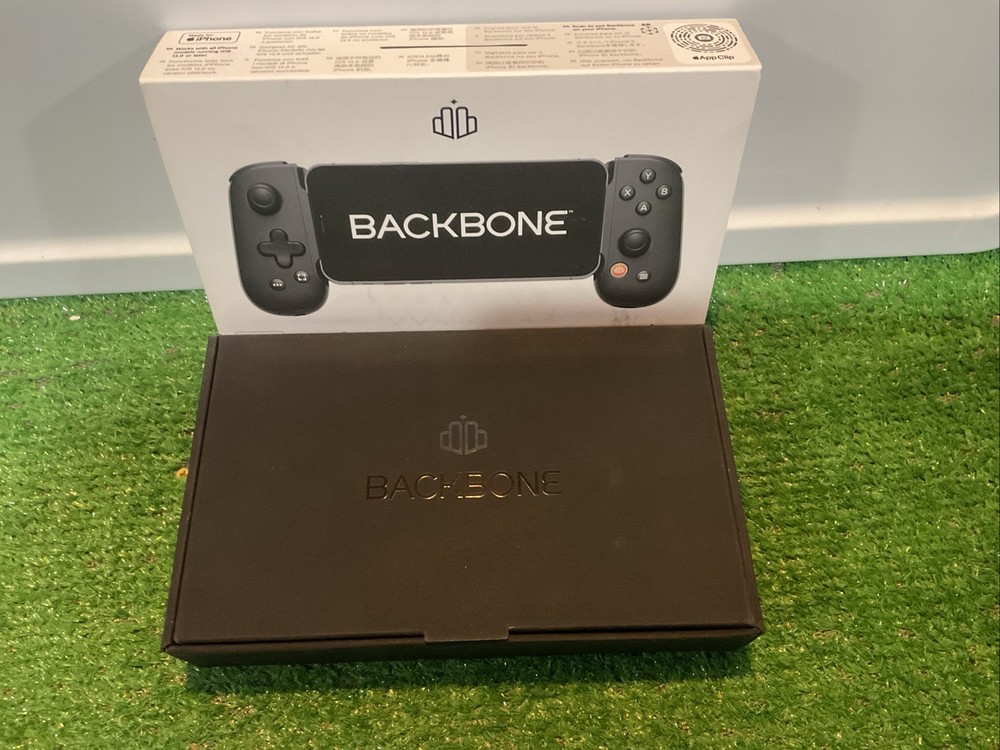 Backbone One Mobile Gaming Controller For iPhone Excellent Condition Plays Well
