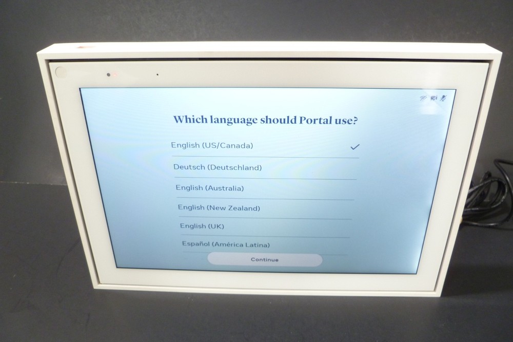 Facebook Portal Mini White- Smart Video Calling 8” Touch Screen Display / Works