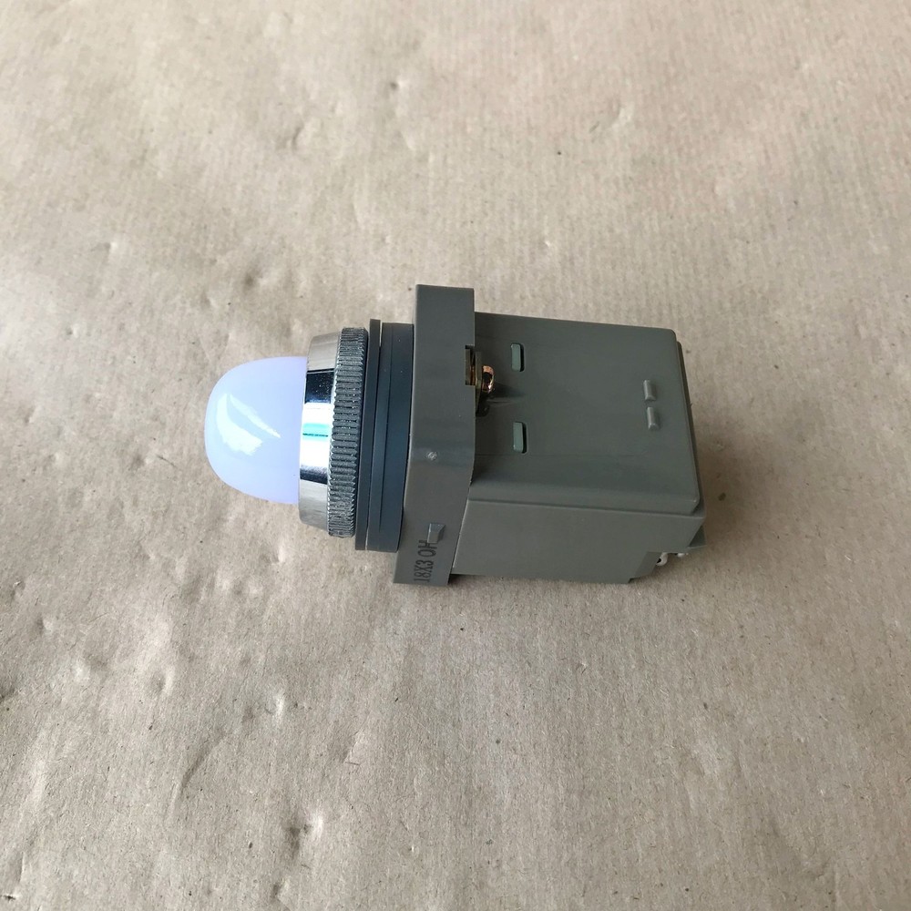 IDEC APN118W CONTROL UNIT PILOT LIGHT