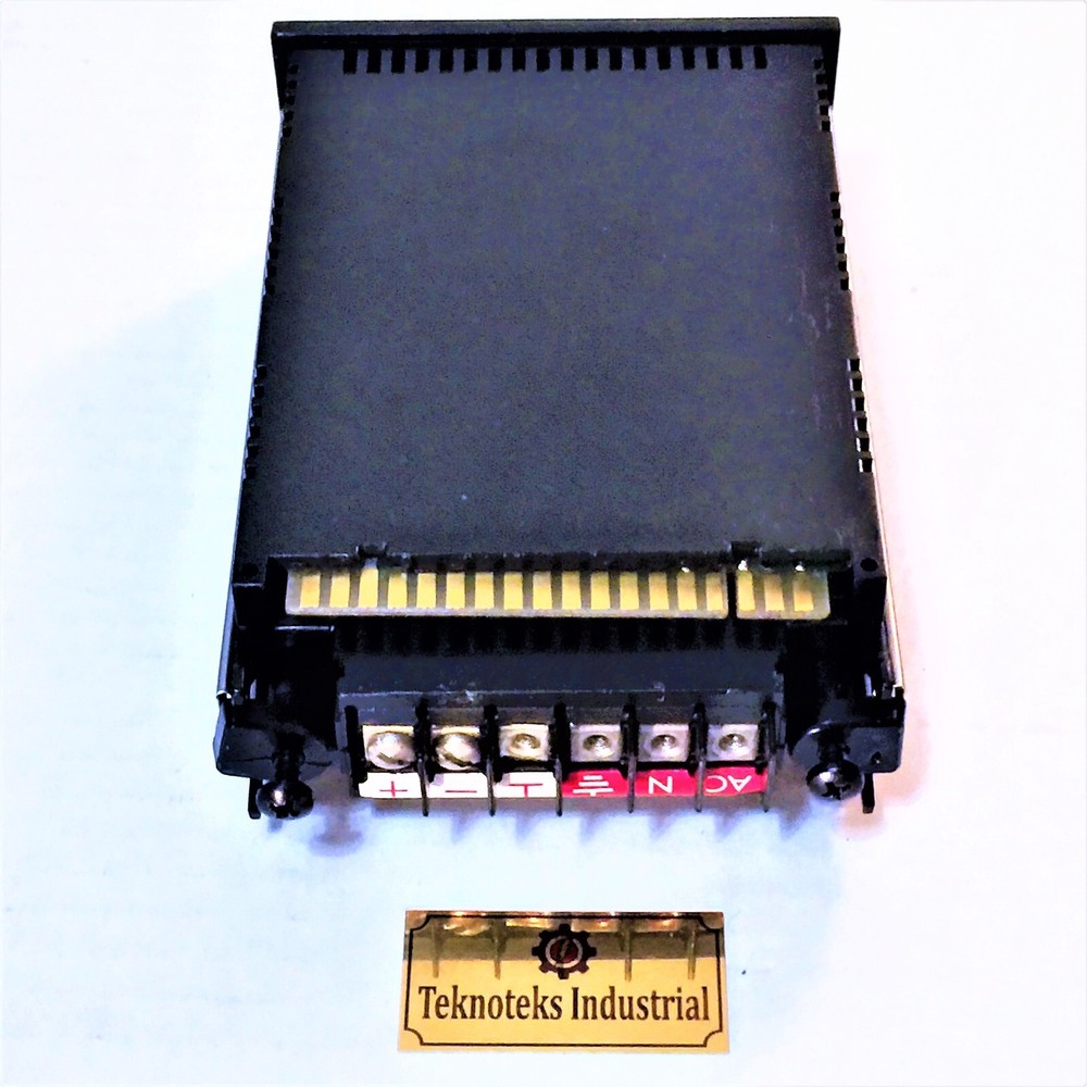 NEWPORT ELECTRONICS Q2000C VR5 VOLTMETER