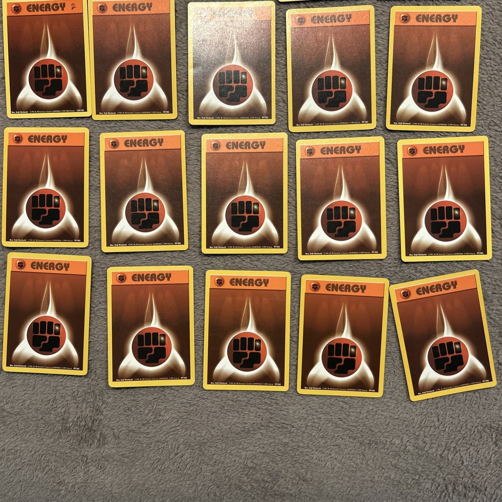 Pokémon TCG Basic Fighting Energy 97/102 Vintage Base Set 1999