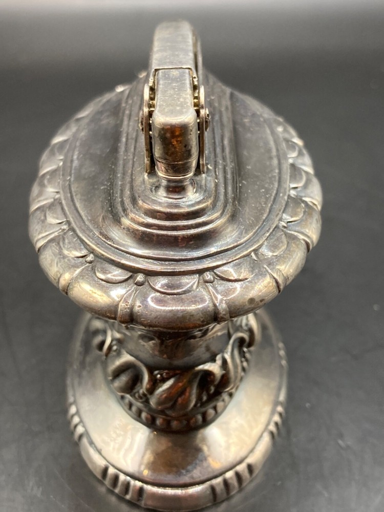 Vintage Ronson “Waldorf” Table Lighter