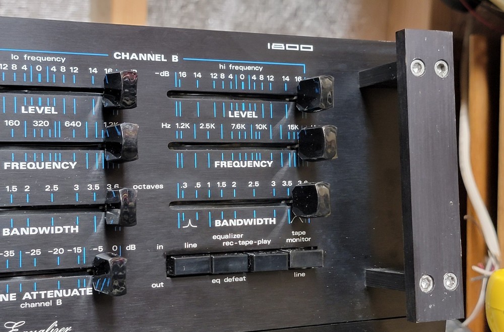80's SAE PARAMETRIC 1800 EQUALIZER - made in USA works great SERVICED