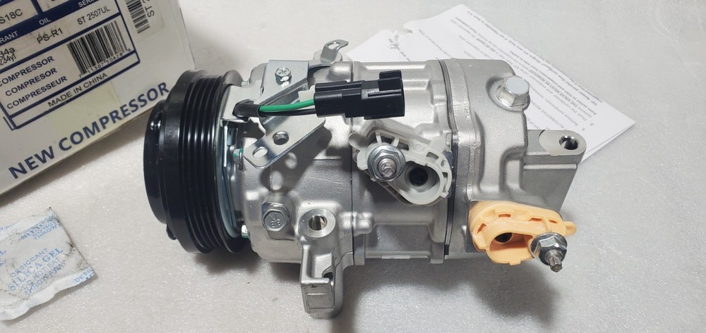 A/C Compressor-7sas18a Compressor Assembly UAC CO 11521C