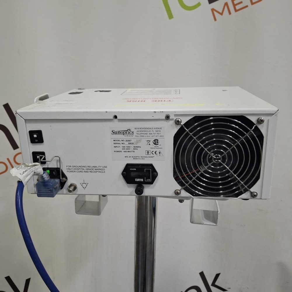 Sunoptics Surgical S300T Titan Light Source