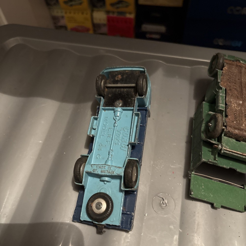 DINKY & CORGI 5 in total used